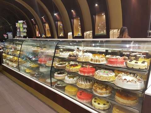 Photo: Sergio's Cake Shop